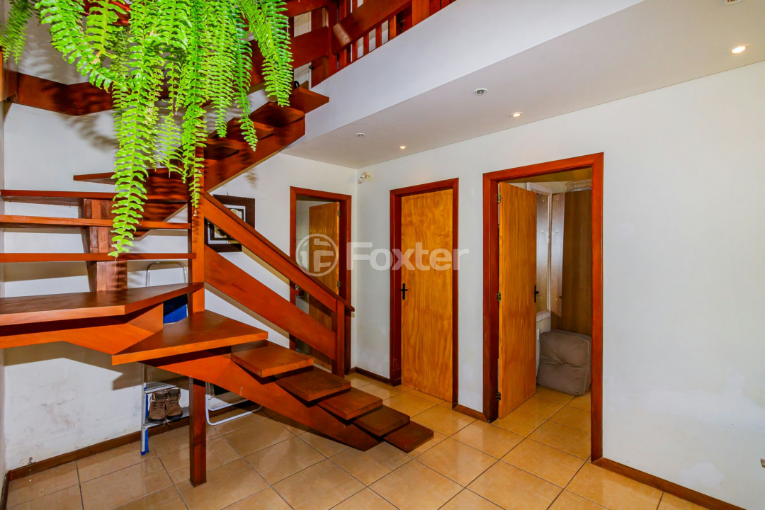 Casa à venda com 5 quartos, 210m² - Foto 9