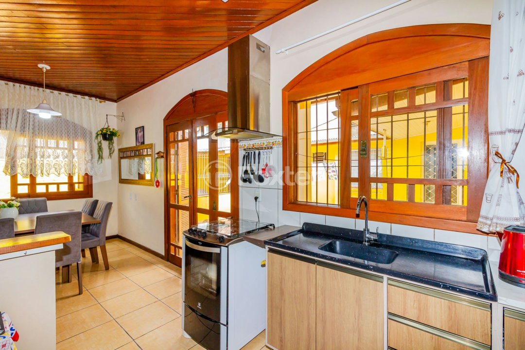 Casa à venda com 5 quartos, 210m² - Foto 25