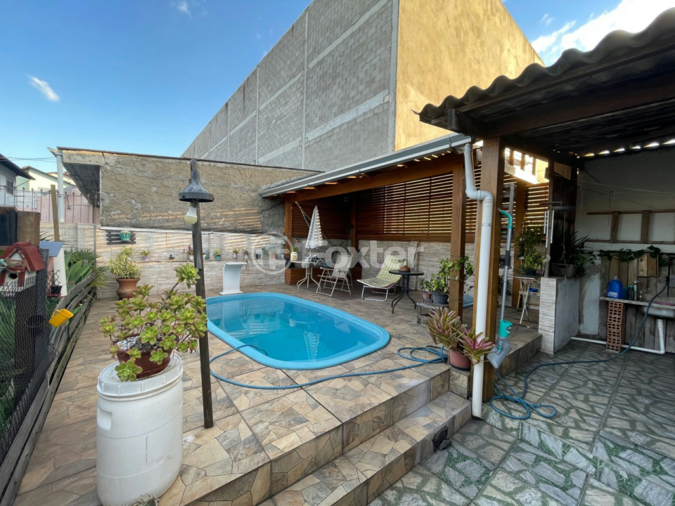Casa à venda com 3 quartos, 100m² - Foto 2