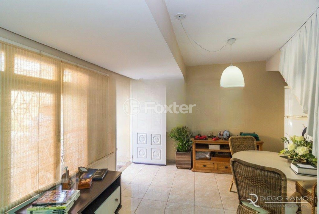 Casa à venda com 3 quartos, 381m² - Foto 5