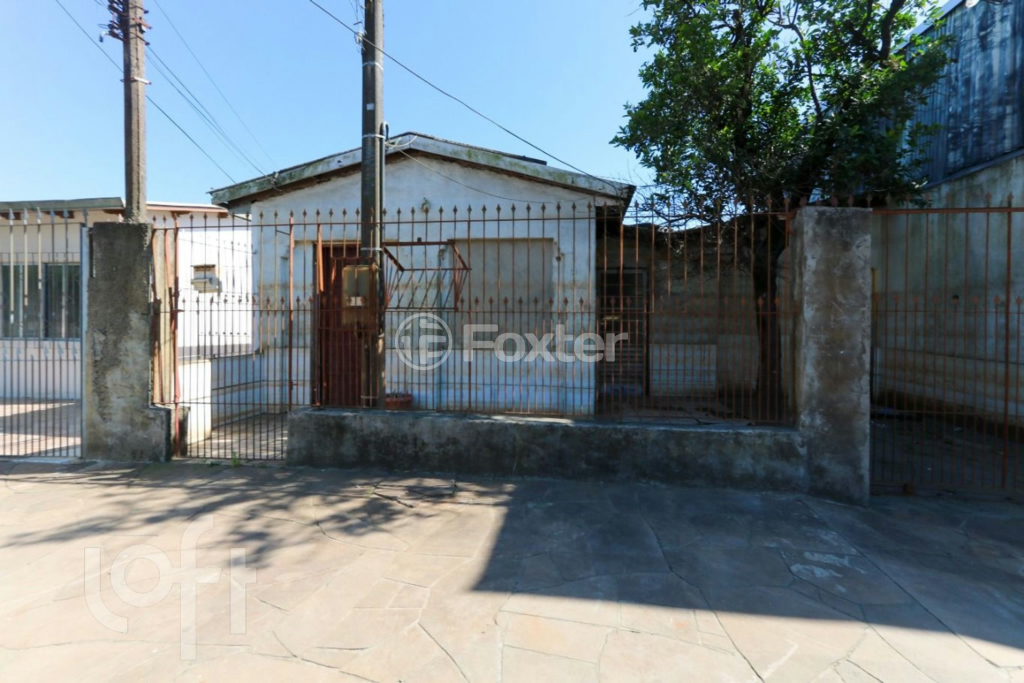 Casa à venda com 4 quartos, 200m² - Foto 1