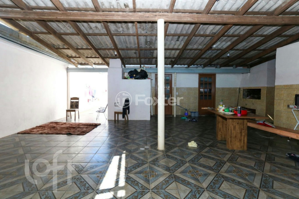 Casa à venda com 4 quartos, 200m² - Foto 3