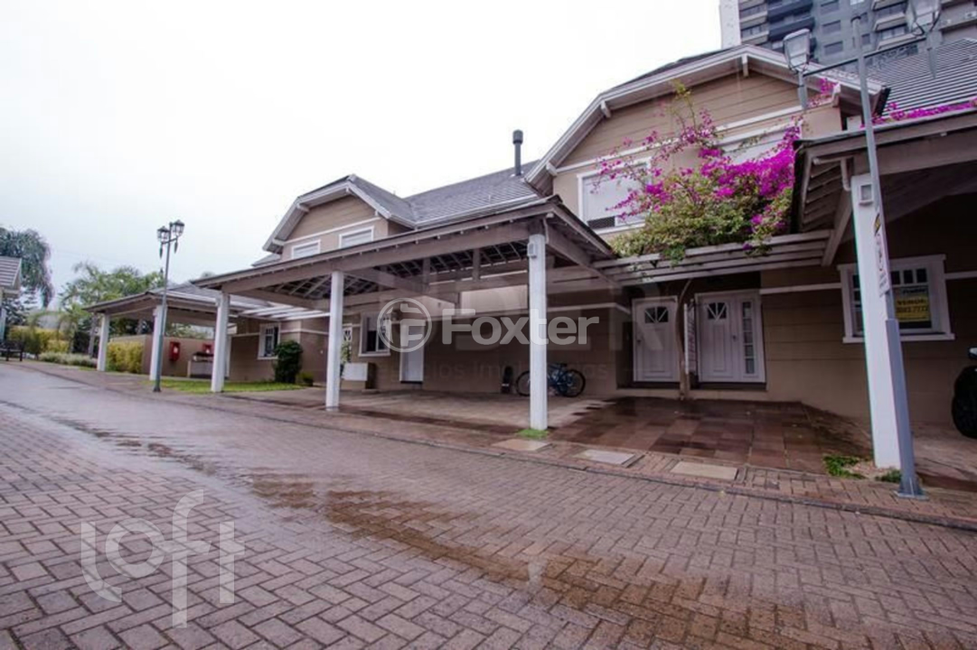 Casa de Condomínio à venda com 5 quartos, 375m² - Foto 1