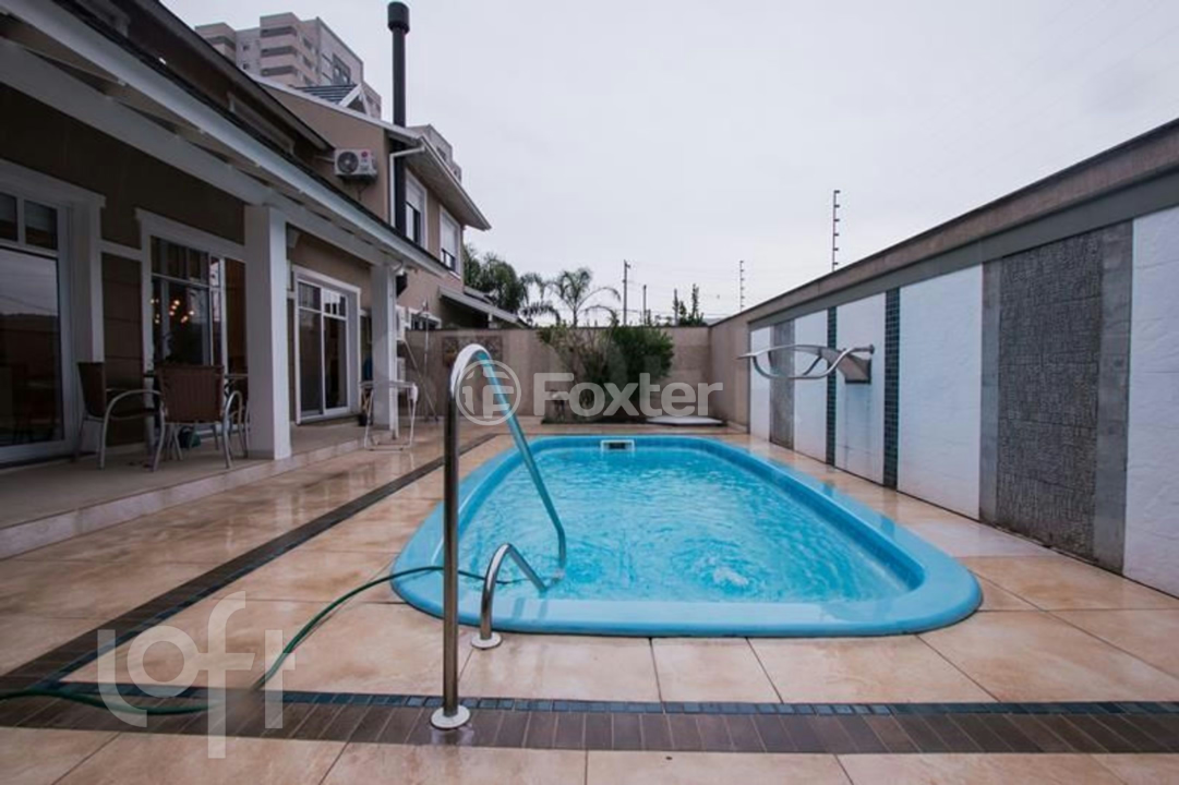 Casa de Condomínio à venda com 5 quartos, 375m² - Foto 35