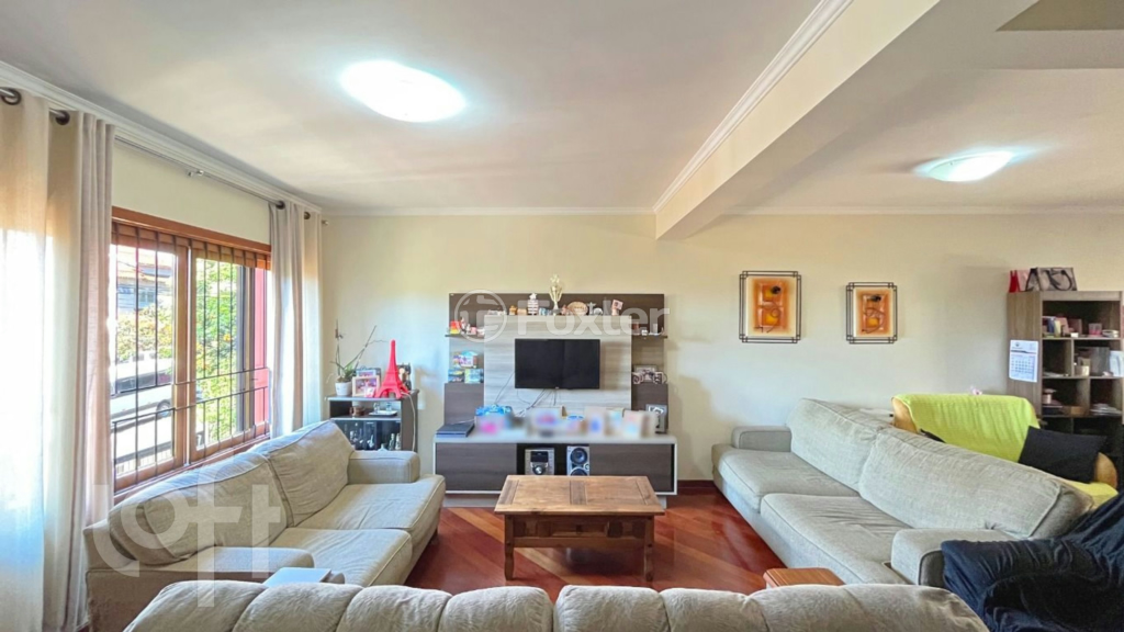 Casa à venda com 3 quartos, 162m² - Foto 1