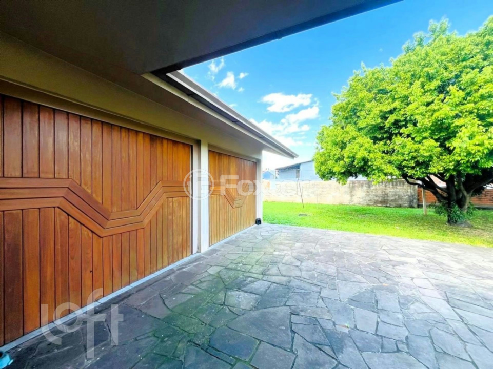 Casa à venda com 3 quartos, 214m² - Foto 2
