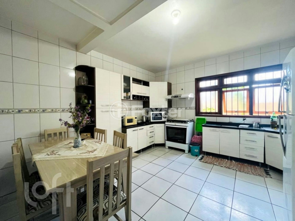 Casa à venda com 3 quartos, 214m² - Foto 10