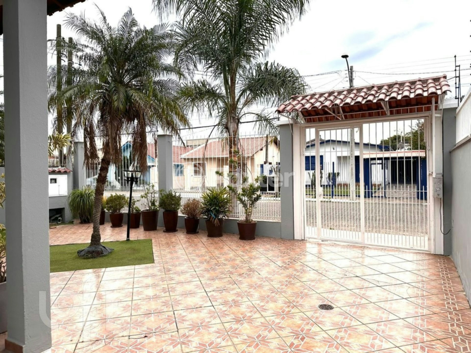 Casa à venda com 4 quartos, 170m² - Foto 4