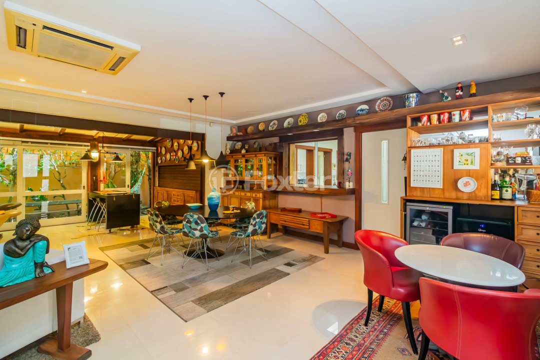 Casa de Condomínio à venda com 4 quartos, 380m² - Foto 4