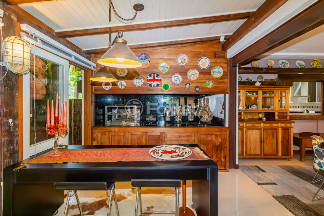 Casa de Condomínio à venda com 4 quartos, 380m² - Foto 9
