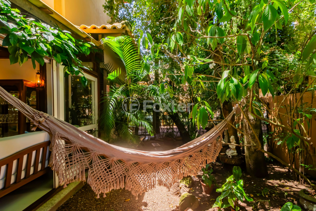 Casa de Condomínio à venda com 4 quartos, 380m² - Foto 16