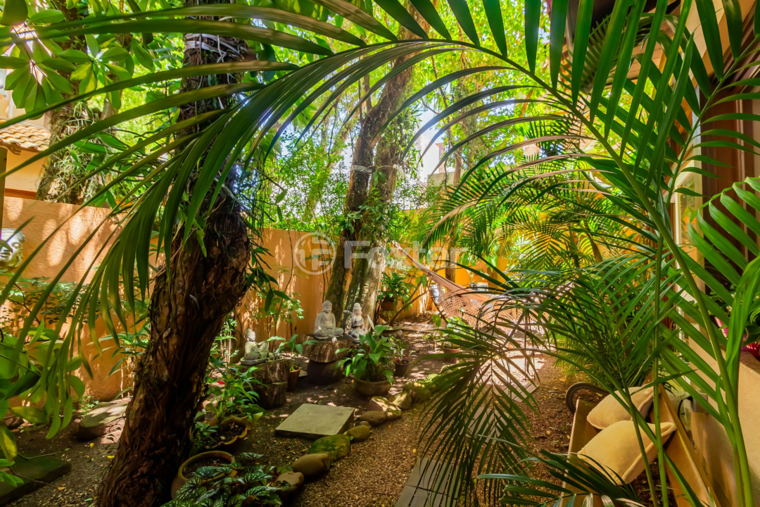 Casa de Condomínio à venda com 4 quartos, 380m² - Foto 18