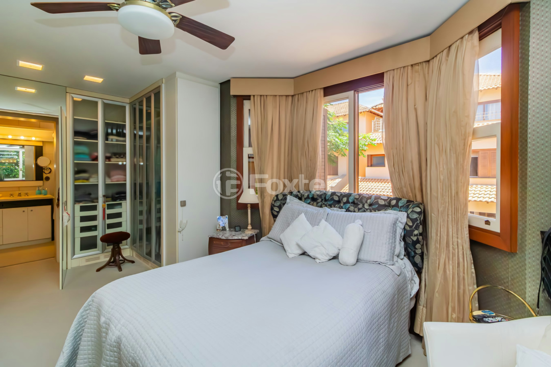 Casa de Condomínio à venda com 4 quartos, 380m² - Foto 31