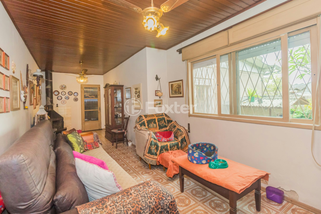 Casa à venda com 4 quartos, 90m² - Foto 3