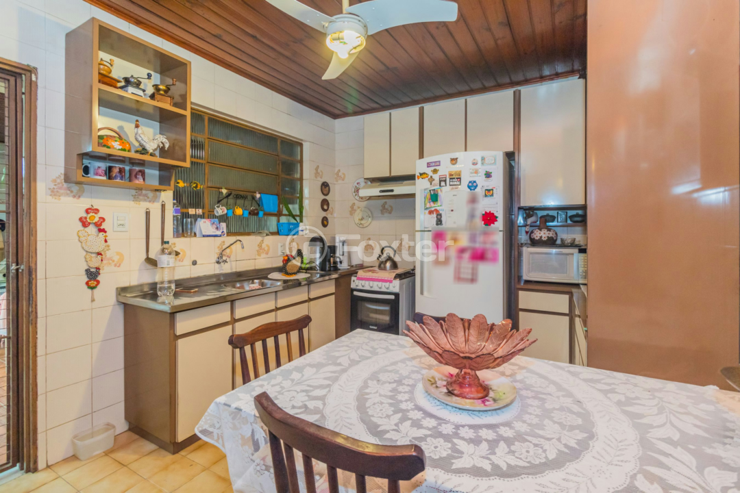 Casa à venda com 4 quartos, 90m² - Foto 25