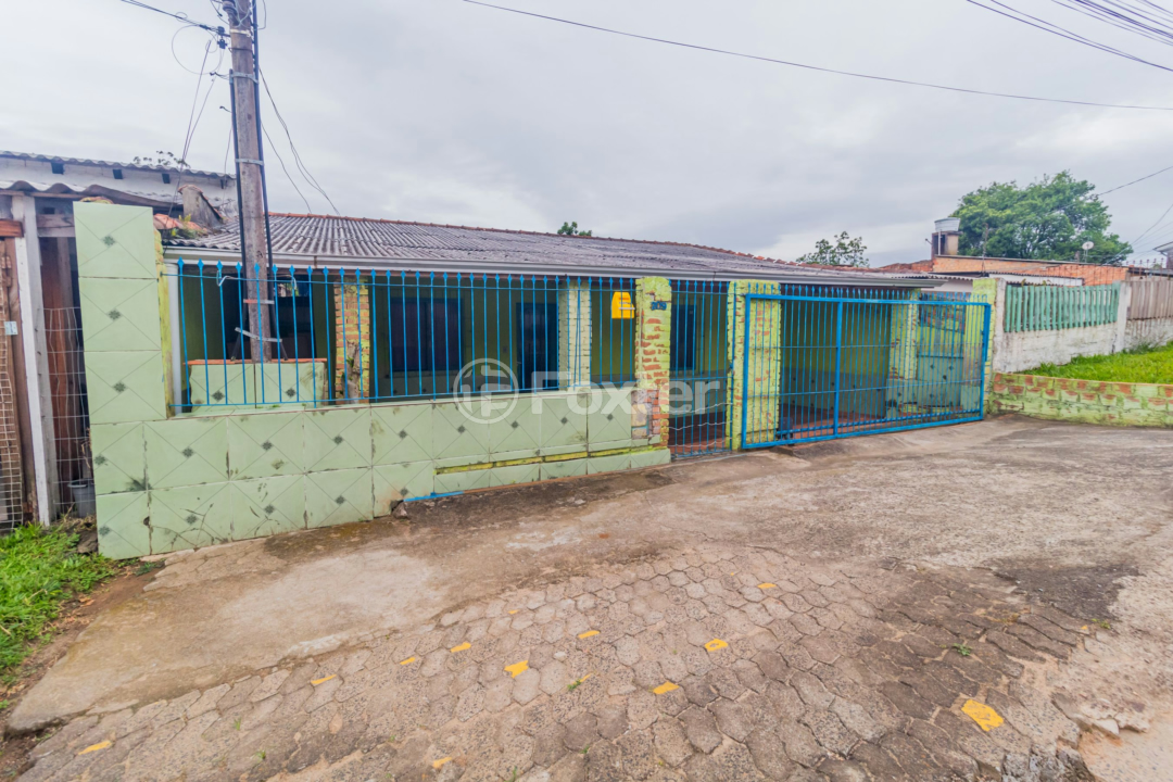 Casa à venda com 3 quartos, 300m² - Foto 1