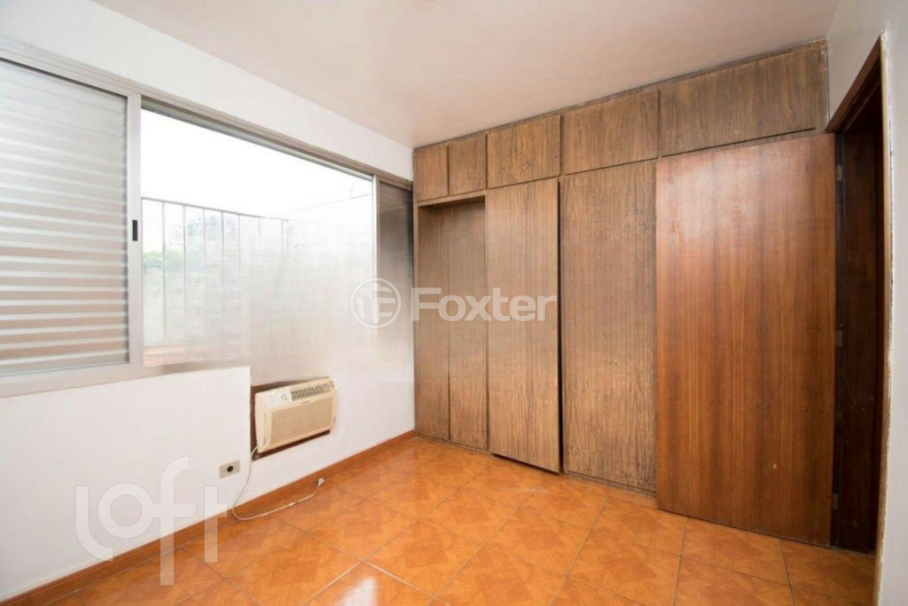 Apartamento à venda com 2 quartos, 75m² - Foto 11