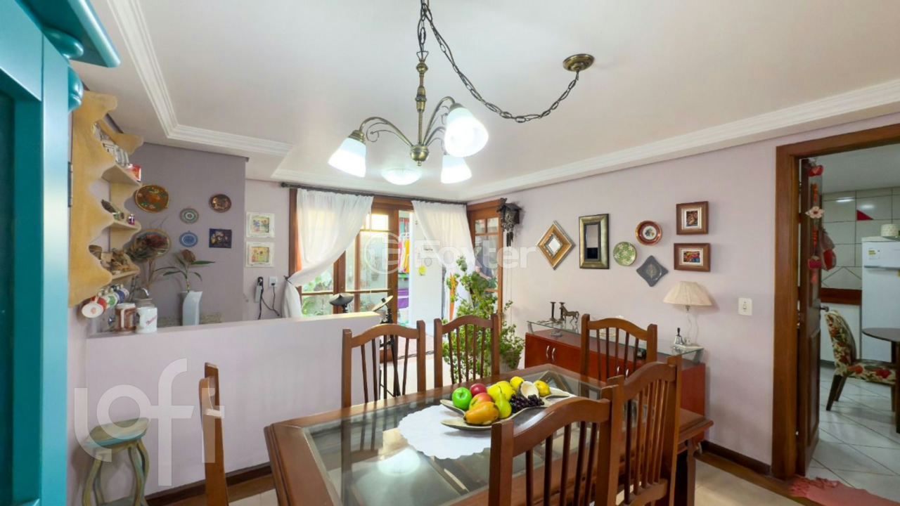 Casa de Condomínio à venda com 3 quartos, 225m² - Foto 4