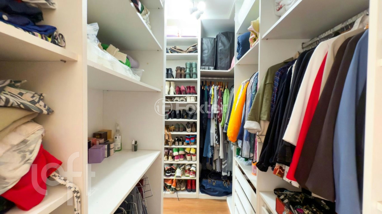 Casa de Condomínio à venda com 3 quartos, 225m² - Foto 17