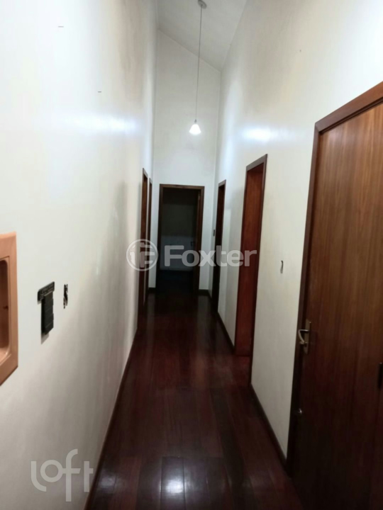 Casa à venda com 6 quartos, 233m² - Foto 8