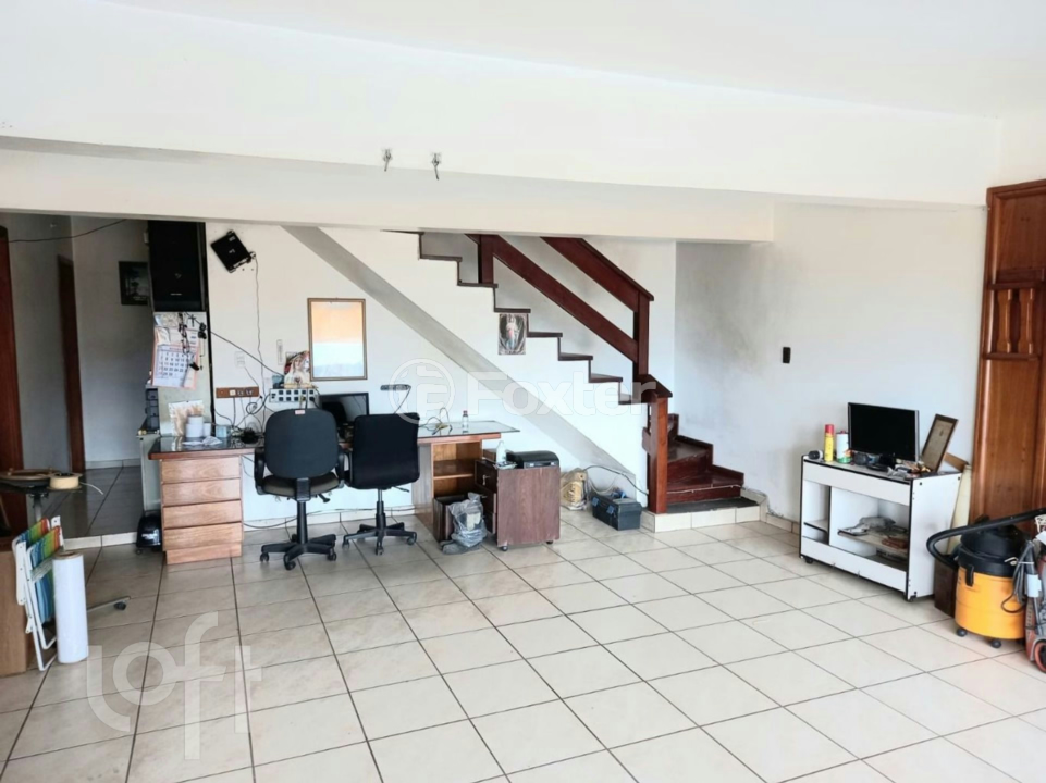 Casa à venda com 6 quartos, 233m² - Foto 3