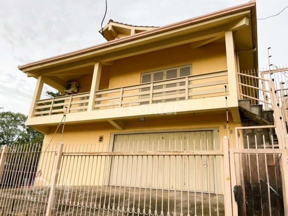 Casa à venda com 6 quartos, 233m² - Foto 1