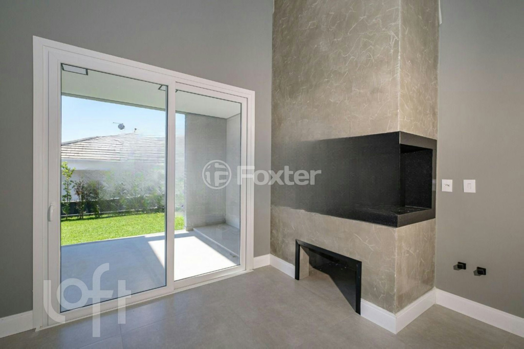 Casa à venda com 3 quartos, 181m² - Foto 1