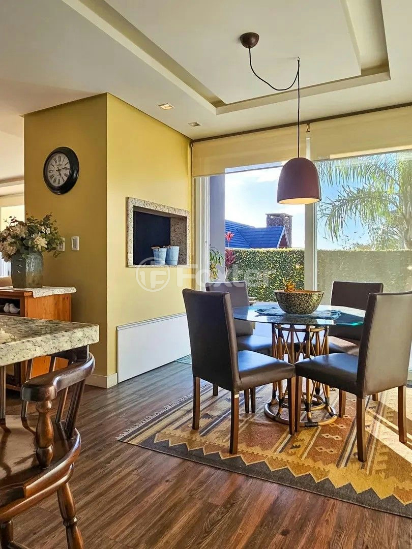 Casa de Condomínio à venda com 3 quartos, 330m² - Foto 9