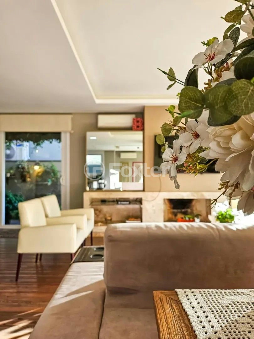 Casa de Condomínio à venda com 3 quartos, 330m² - Foto 4