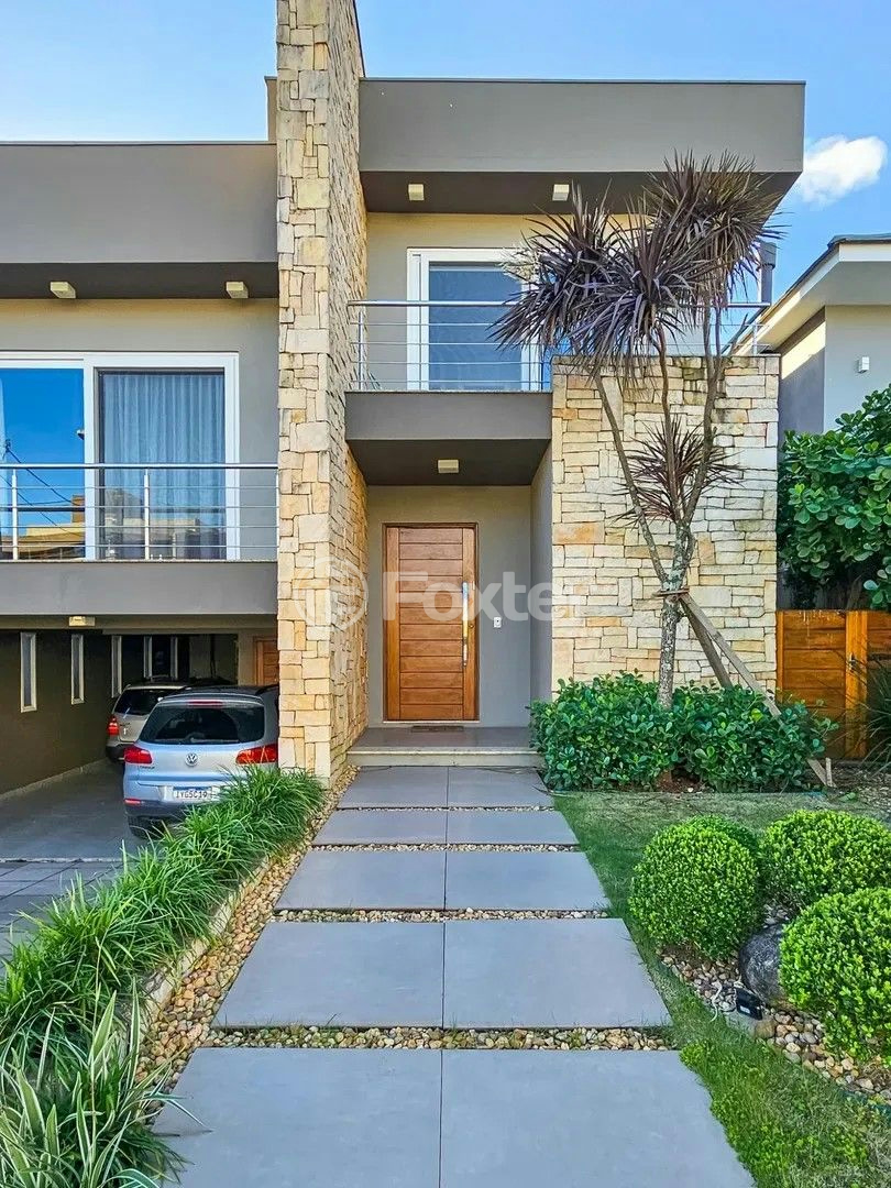Casa de Condomínio à venda com 3 quartos, 330m² - Foto 1