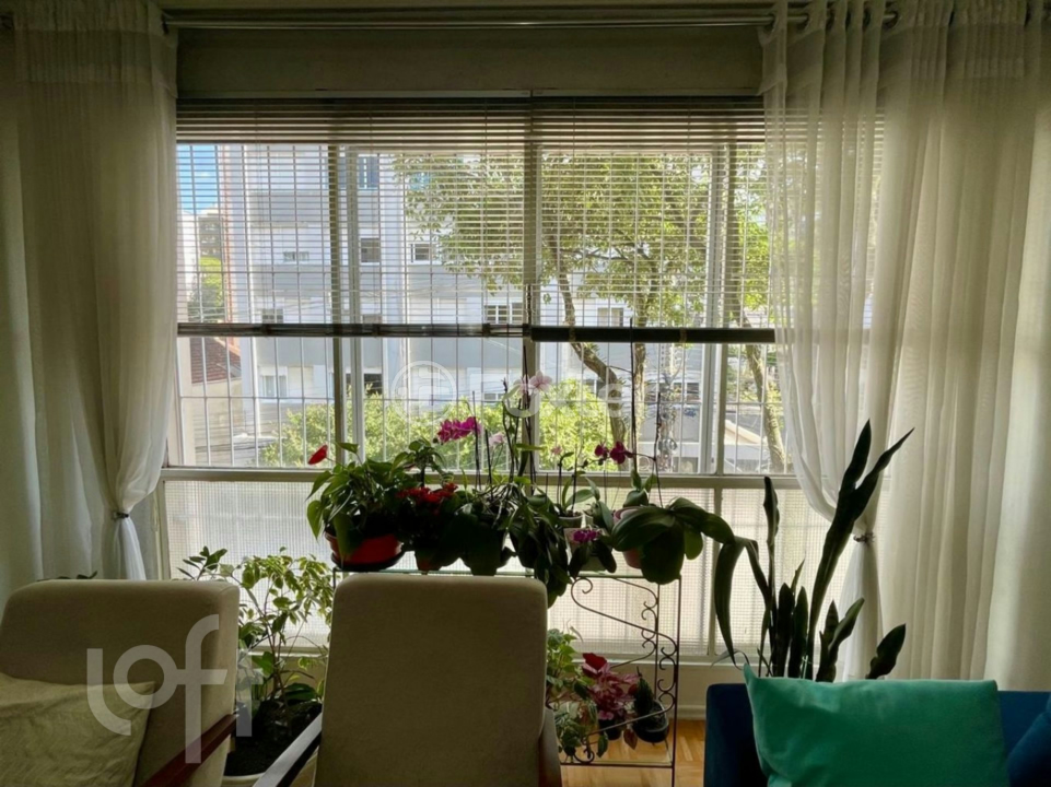 Apartamento à venda com 2 quartos, 72m² - Foto 2