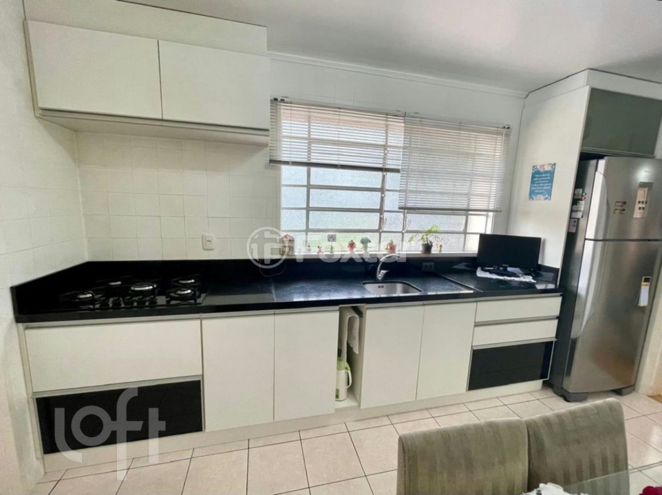 Apartamento à venda com 2 quartos, 72m² - Foto 3