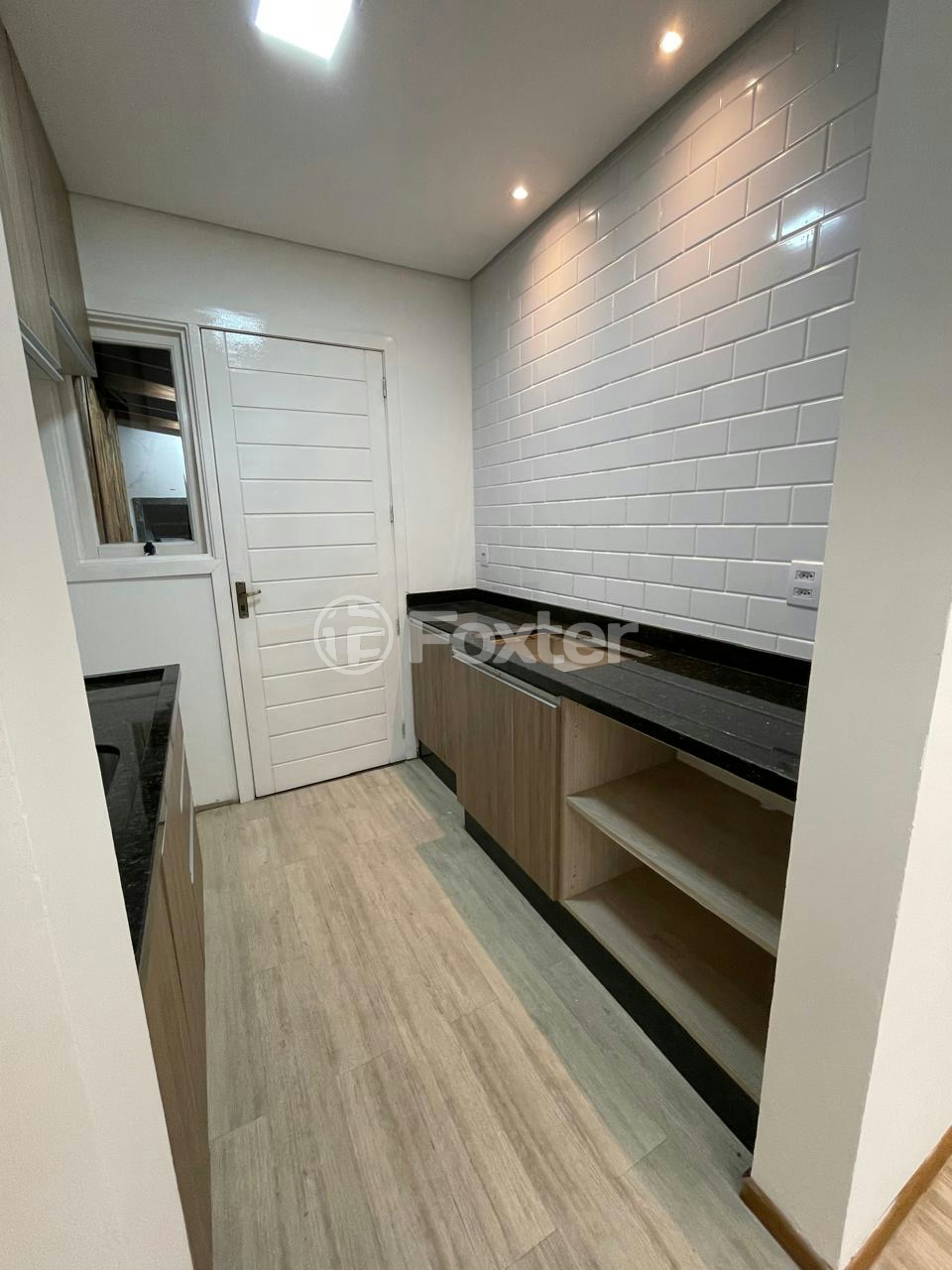 Casa à venda com 2 quartos, 68m² - Foto 9
