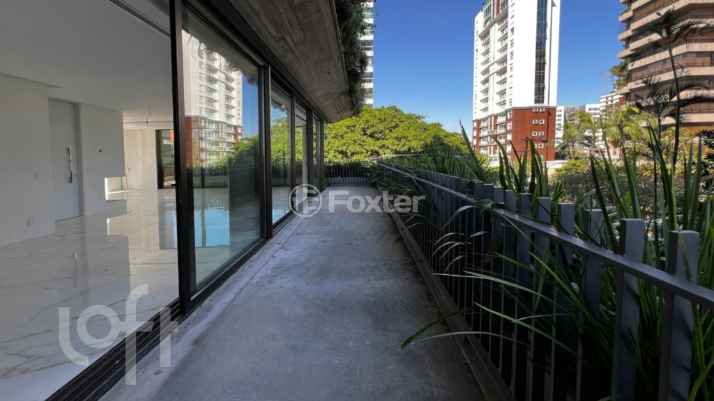 Apartamento à venda com 3 quartos, 251m² - Foto 13