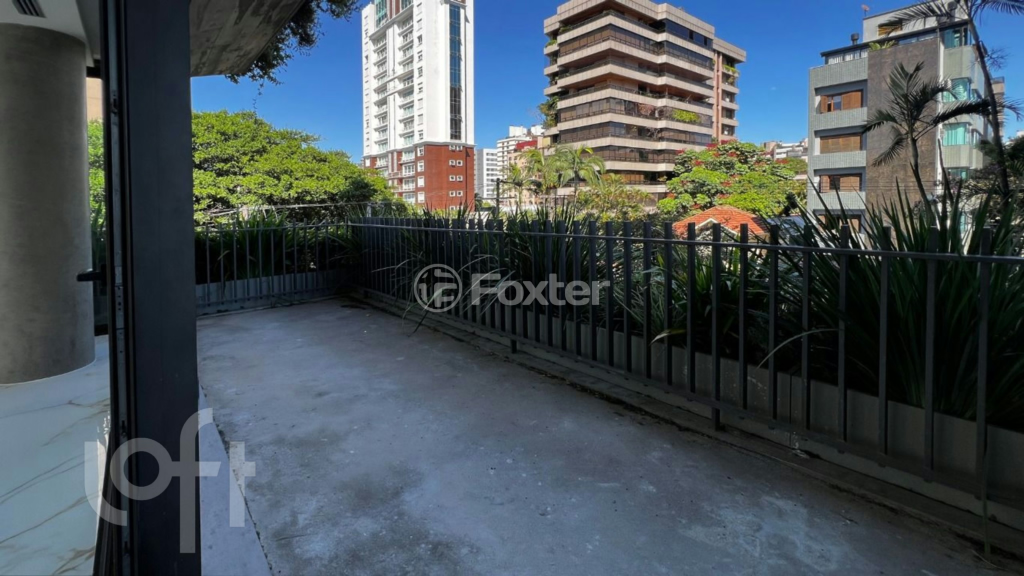 Apartamento à venda com 3 quartos, 251m² - Foto 10