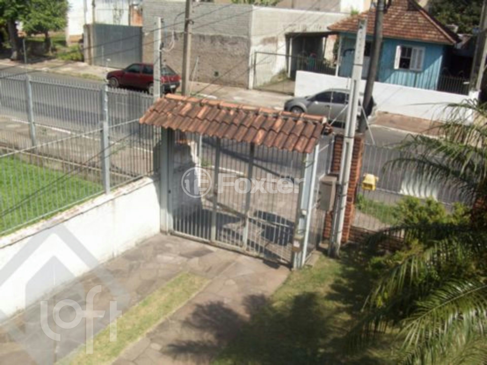 Casa à venda com 3 quartos, 180m² - Foto 1