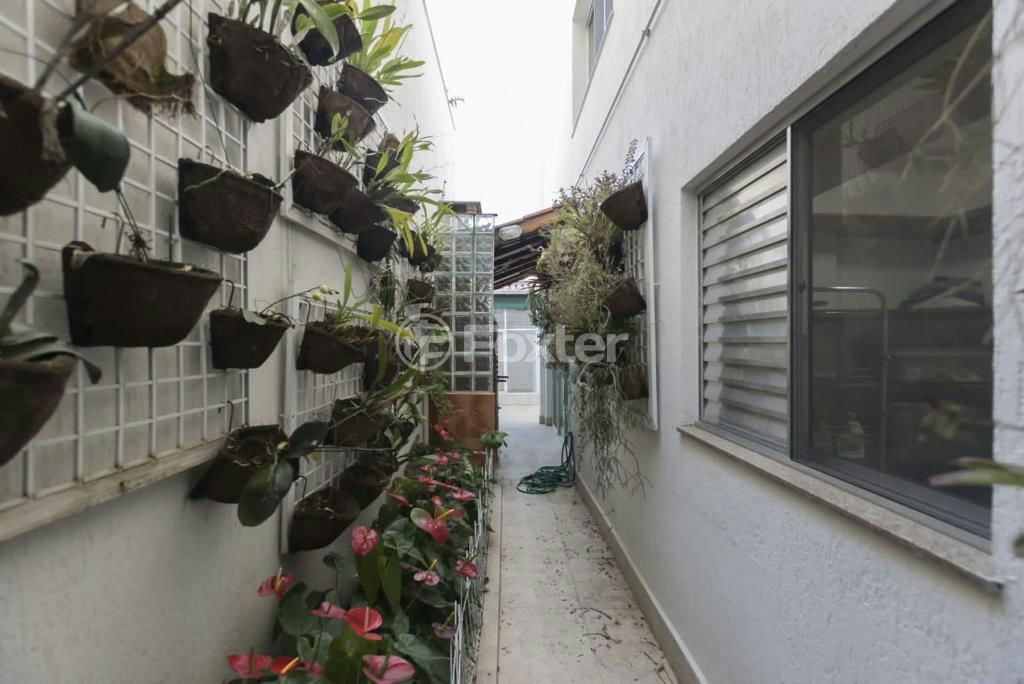 Casa à venda com 3 quartos, 270m² - Foto 42
