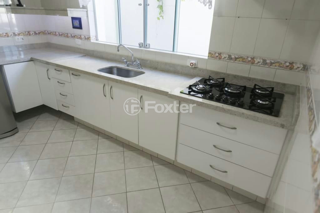 Casa à venda com 3 quartos, 270m² - Foto 8