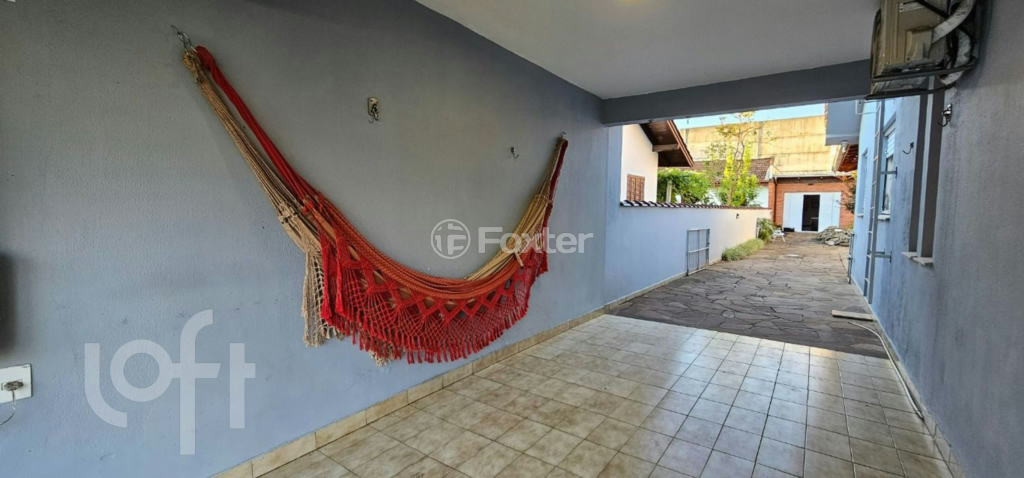 Casa à venda com 3 quartos, 220m² - Foto 14