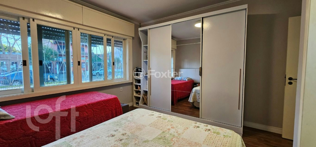 Casa à venda com 3 quartos, 220m² - Foto 3