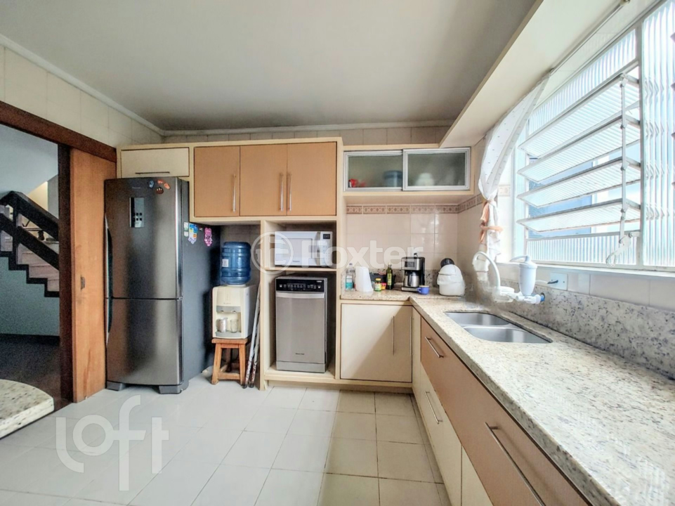 Casa à venda com 3 quartos, 270m² - Foto 9