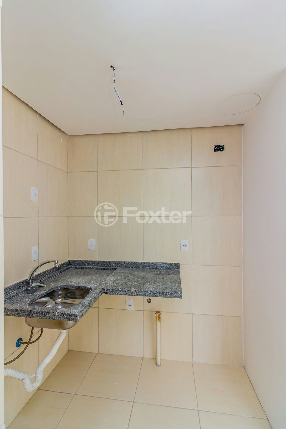 Apartamento à venda com 2 quartos, 42m² - Foto 21