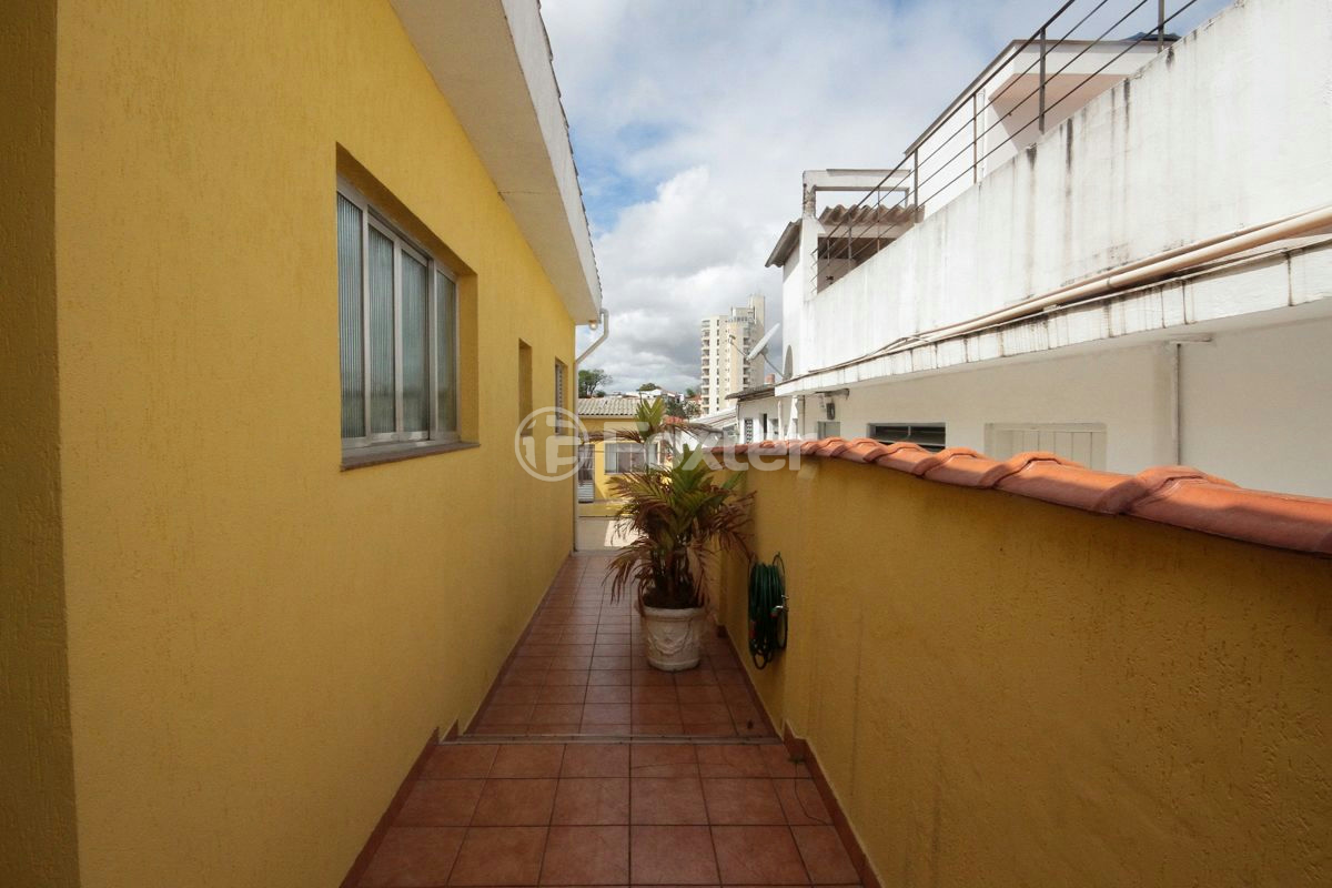 Casa à venda com 4 quartos, 200m² - Foto 17