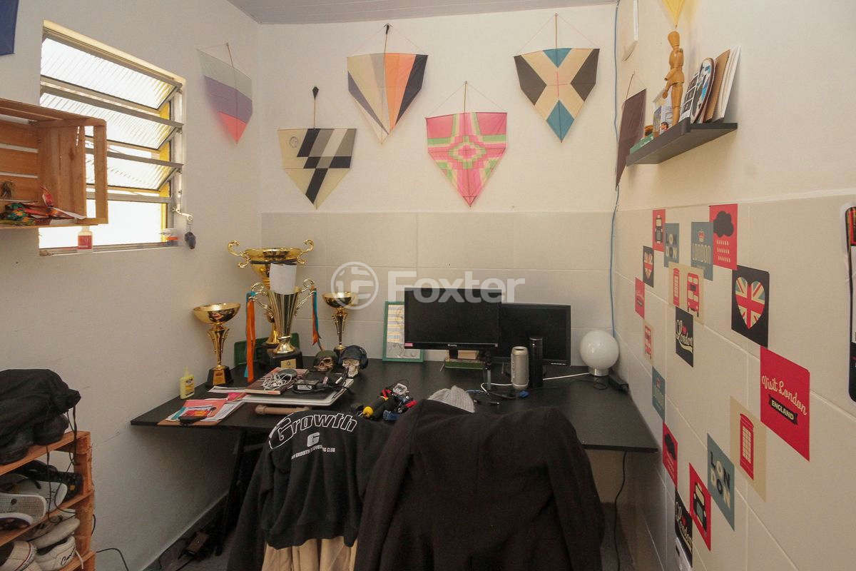Casa à venda com 4 quartos, 200m² - Foto 9