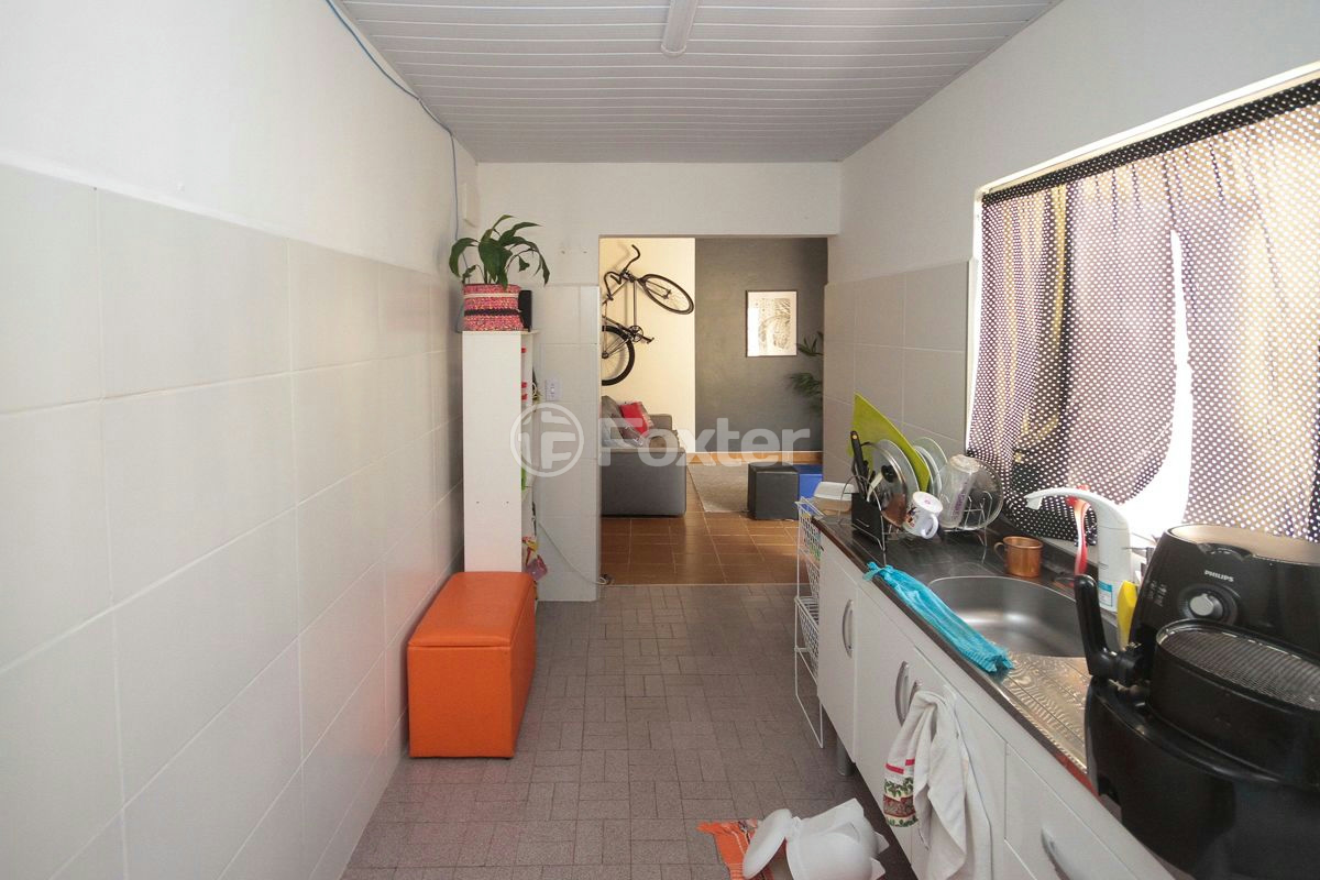 Casa à venda com 4 quartos, 200m² - Foto 6