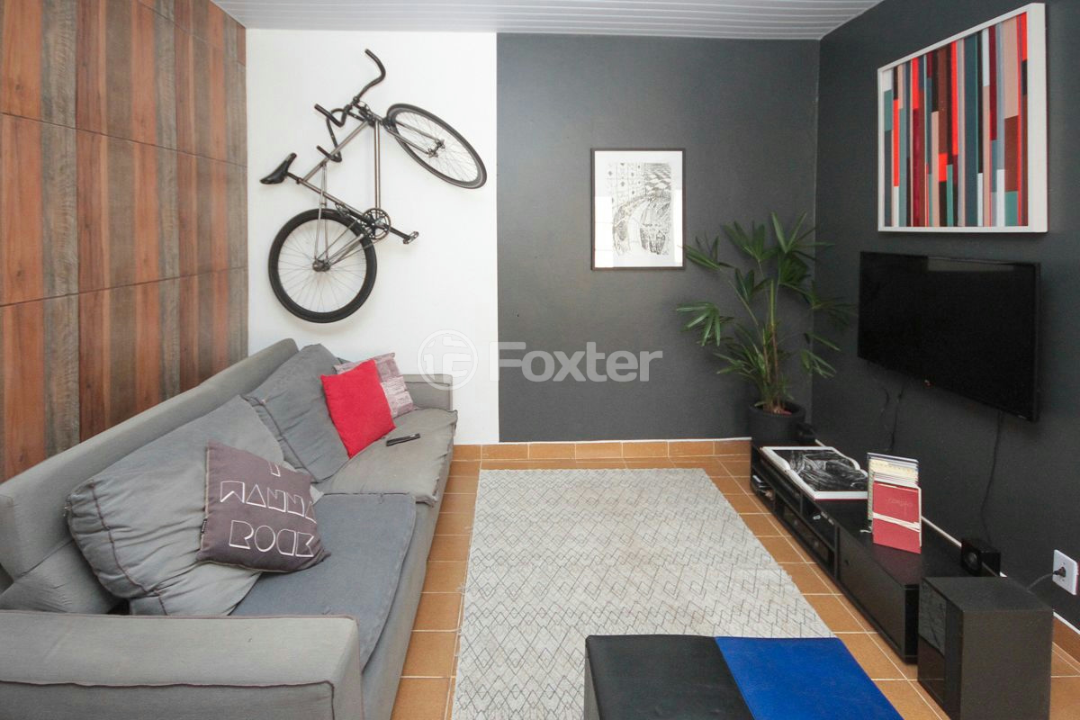 Casa à venda com 4 quartos, 200m² - Foto 1