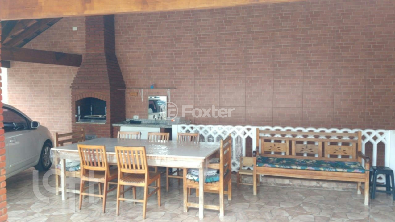 Casa à venda com 3 quartos, 219m² - Foto 18