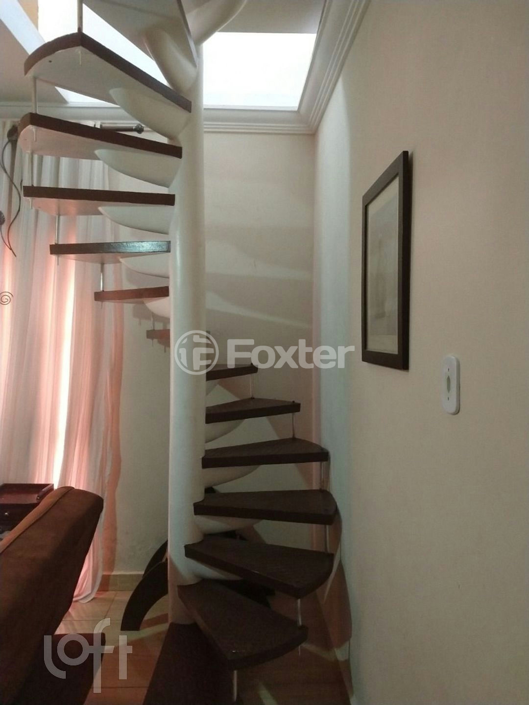 Casa à venda com 3 quartos, 219m² - Foto 1