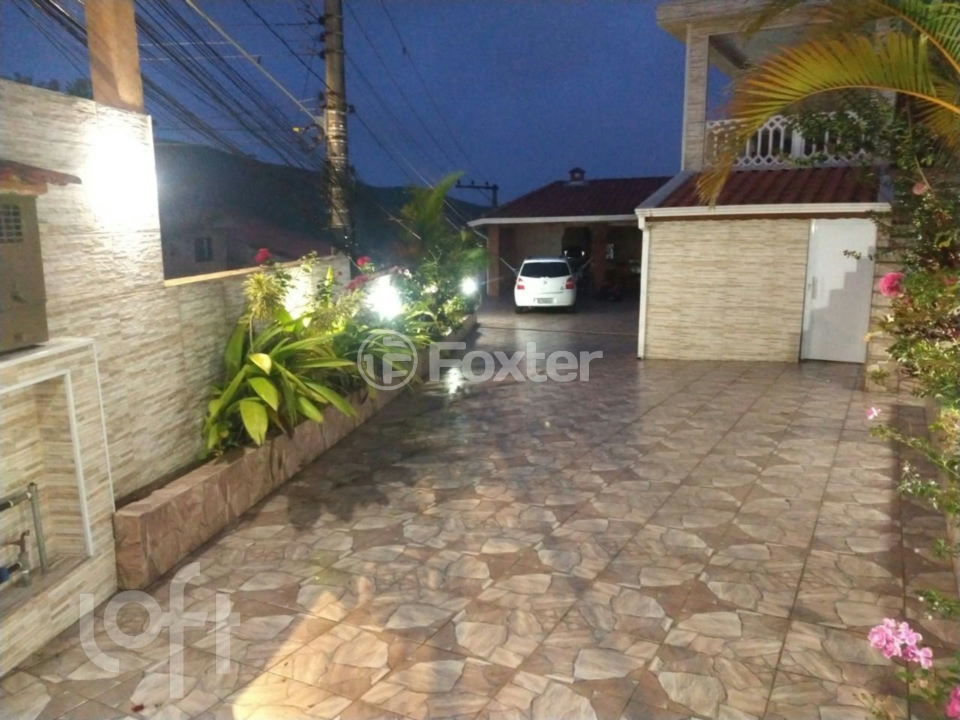 Casa à venda com 3 quartos, 219m² - Foto 26