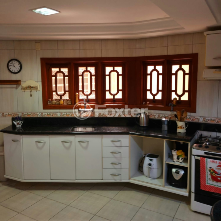 Casa à venda com 3 quartos, 248m² - Foto 6